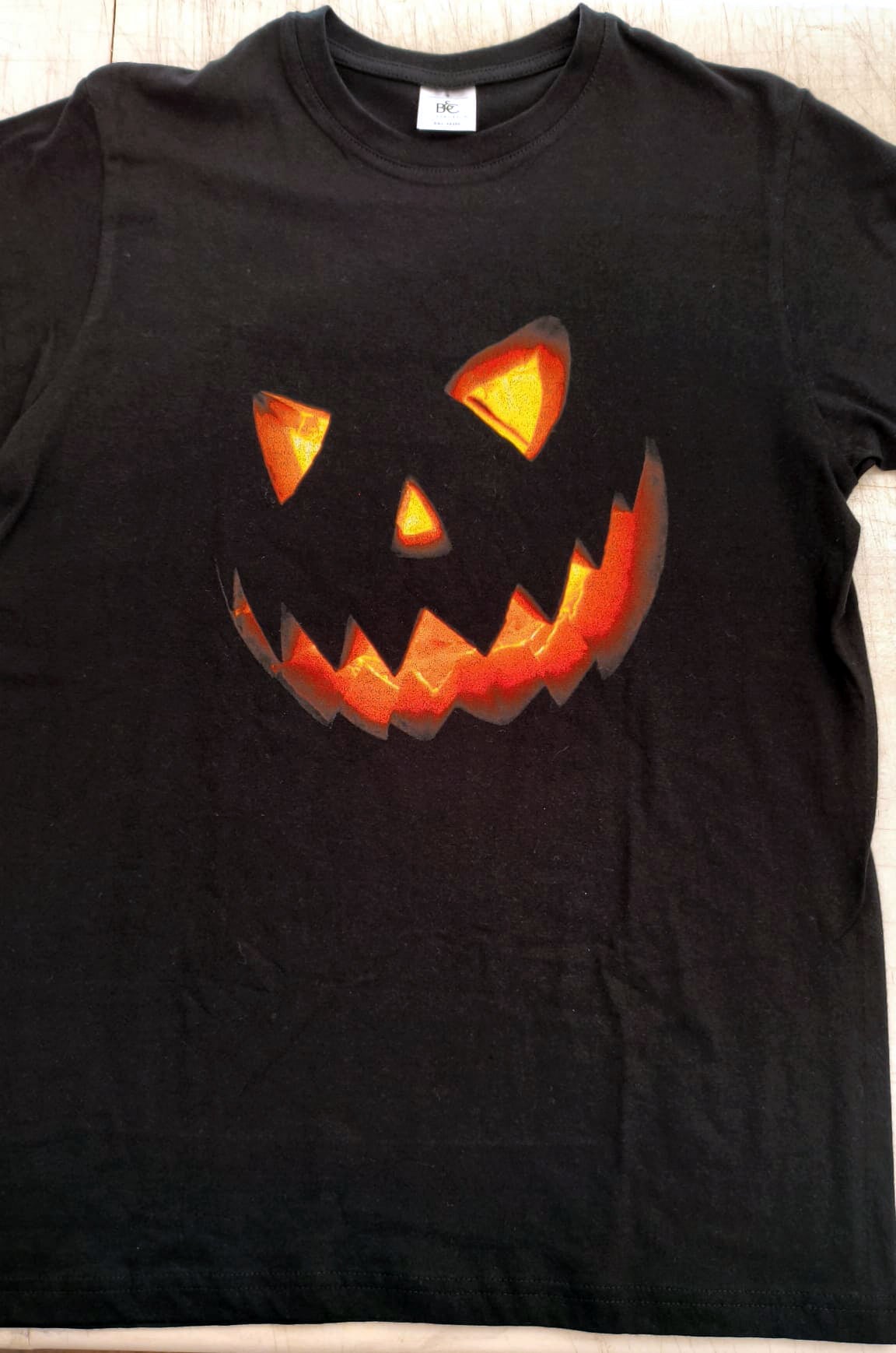 Camiseta Calabaza de Fuego para Halloween Outlet