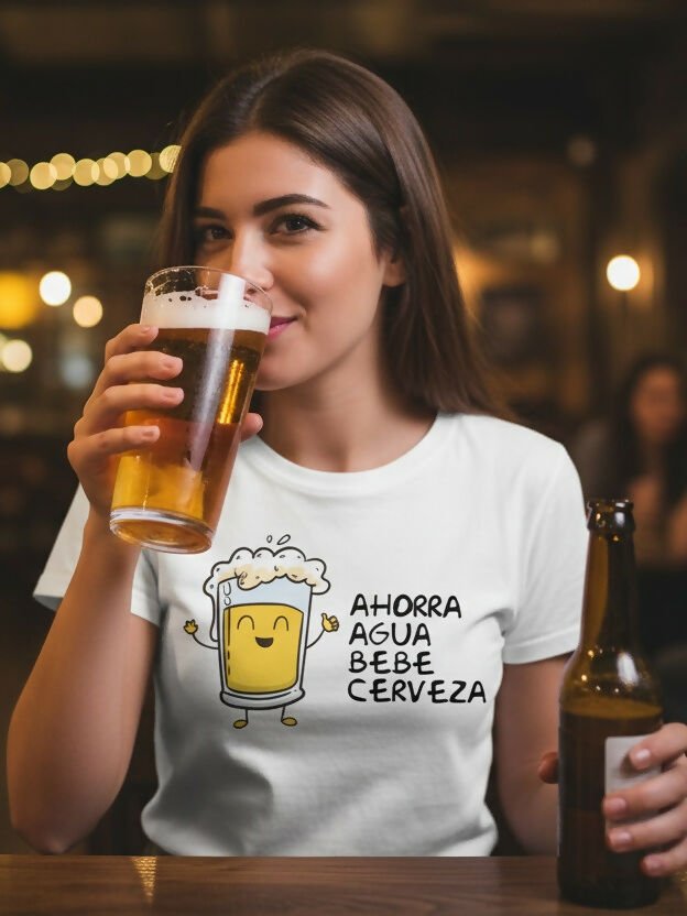 Camiseta Ahorra agua - El Cajón Friki