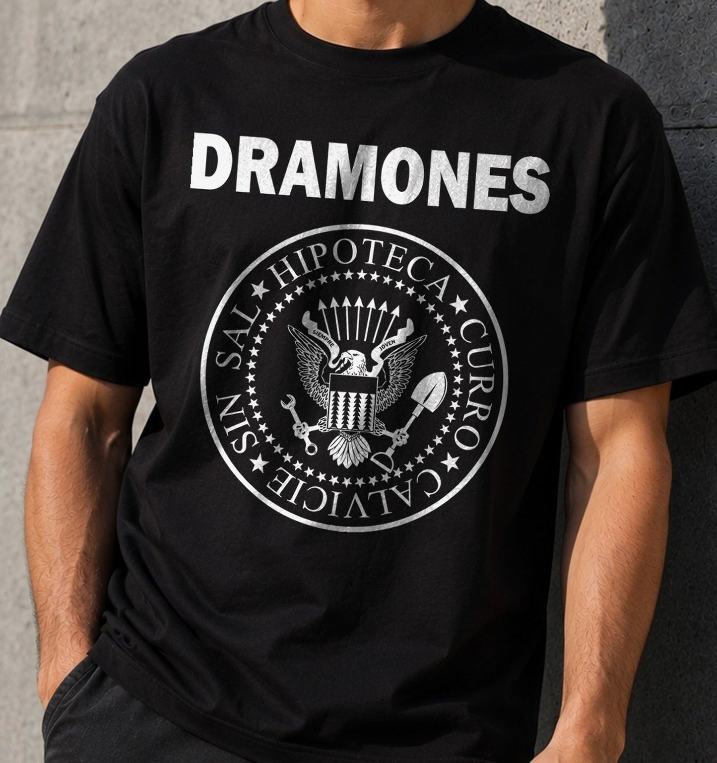 Camiseta Dramones Adulto – Regalo para currantes con hipoteca (negra)