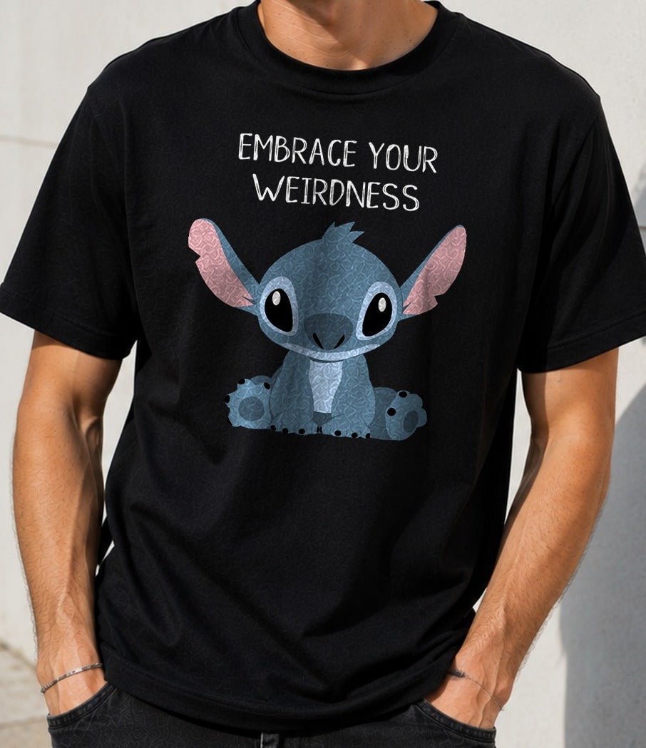 Camiseta Embrace Your Weirdness – Stitch de Lilo & Stitch (negra)