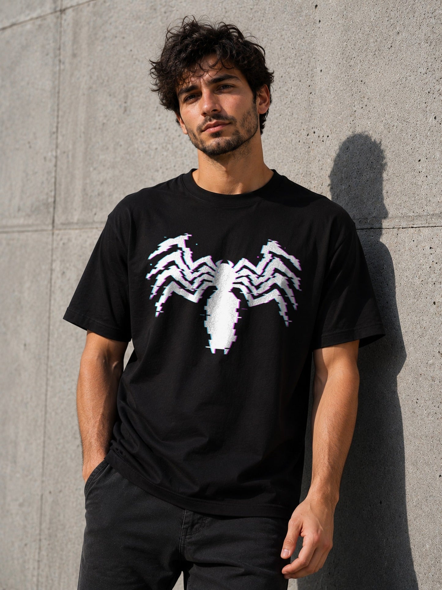Camiseta Glitch Symbiote – Venom (negra)