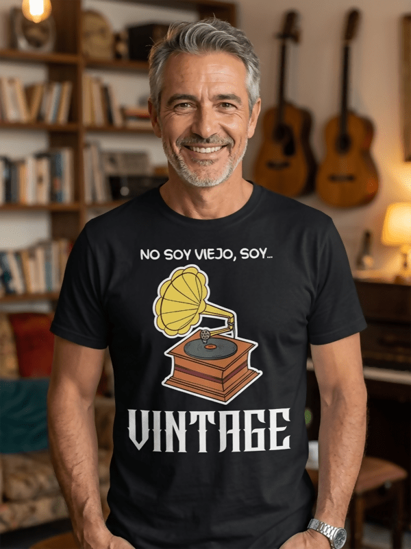 Camiseta No soy viejo soy vintage - El Cajón Friki