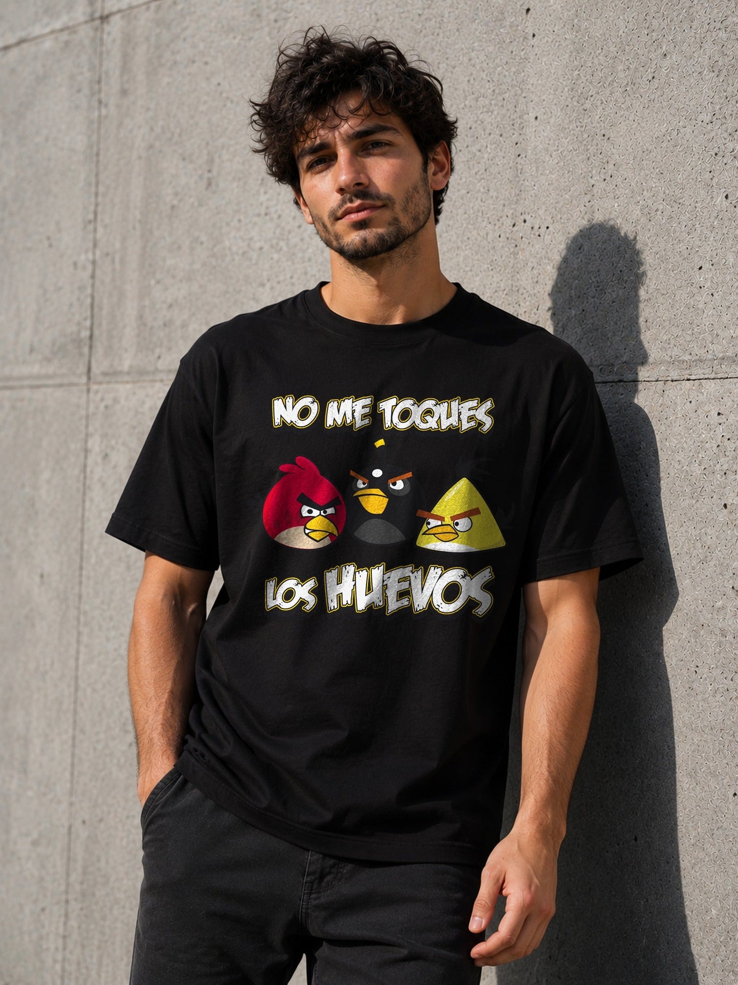Camiseta con el diseño No Toques Huevos – Angry Birds, de Paranoia Records