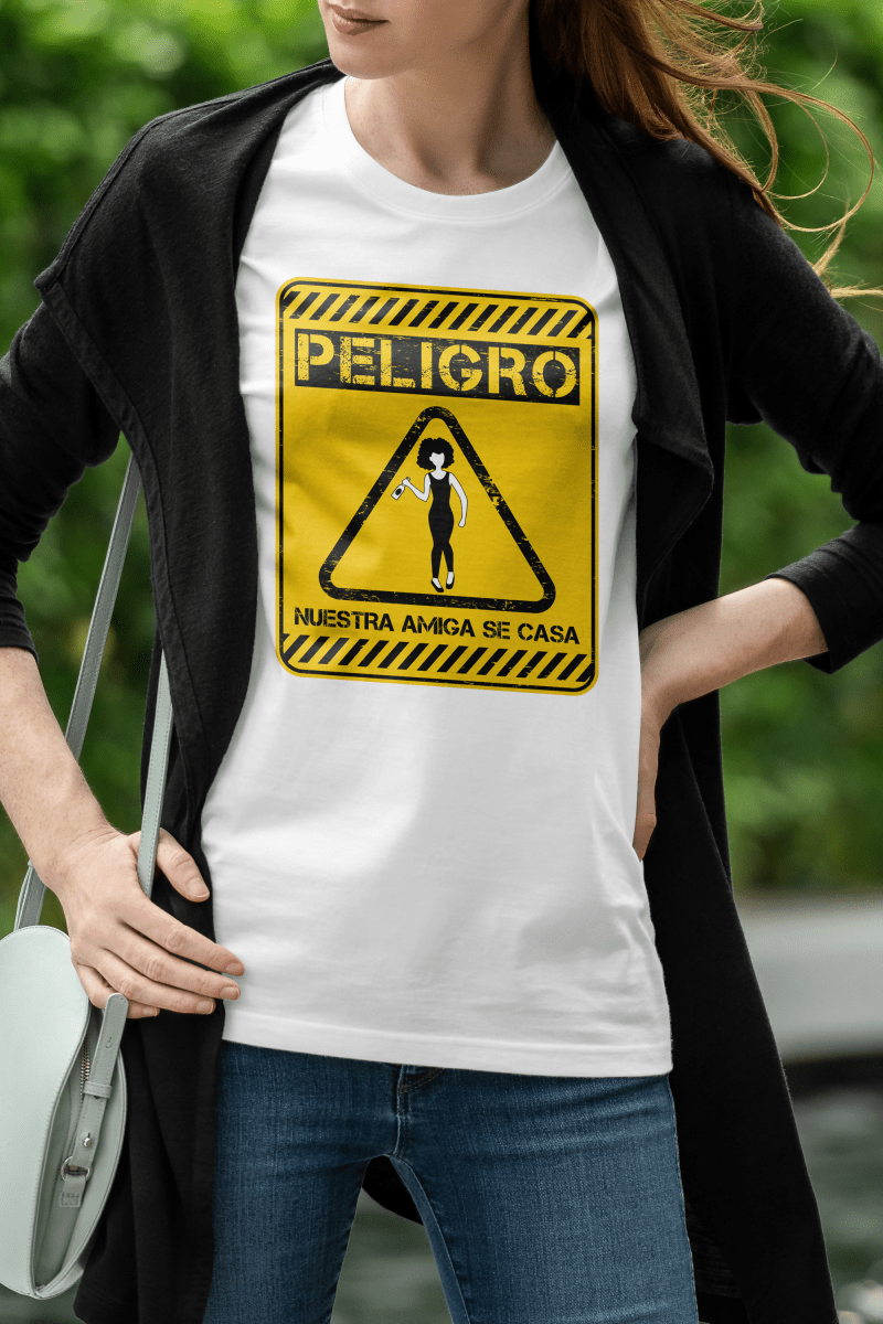 Camiseta Nuestra amiga se casa (despedidas) - El Cajón Friki