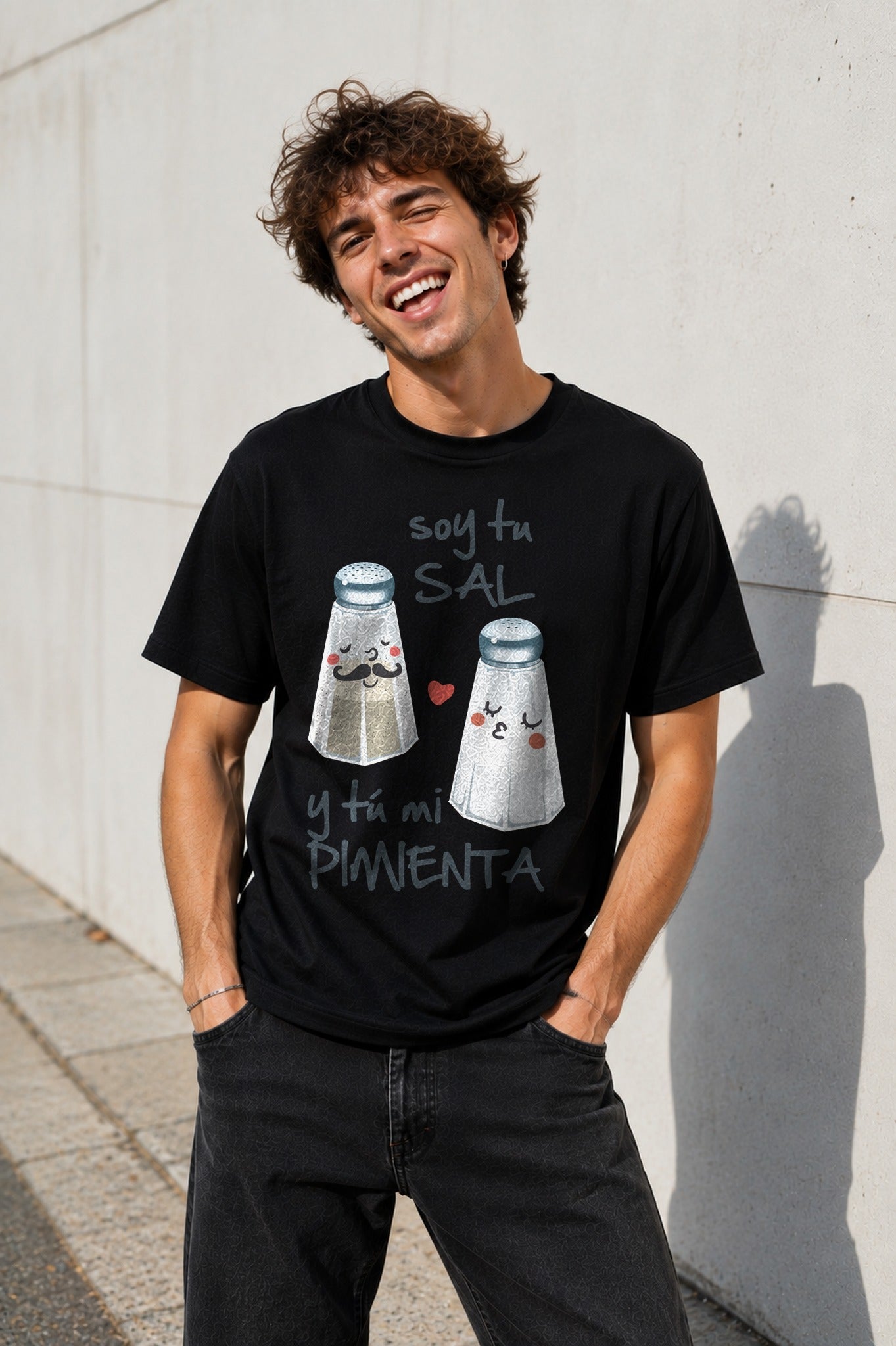 Camiseta con el diseño Soy tu Sal y tú mi Pimienta – Regalo San Valentín, de Paranoia Records