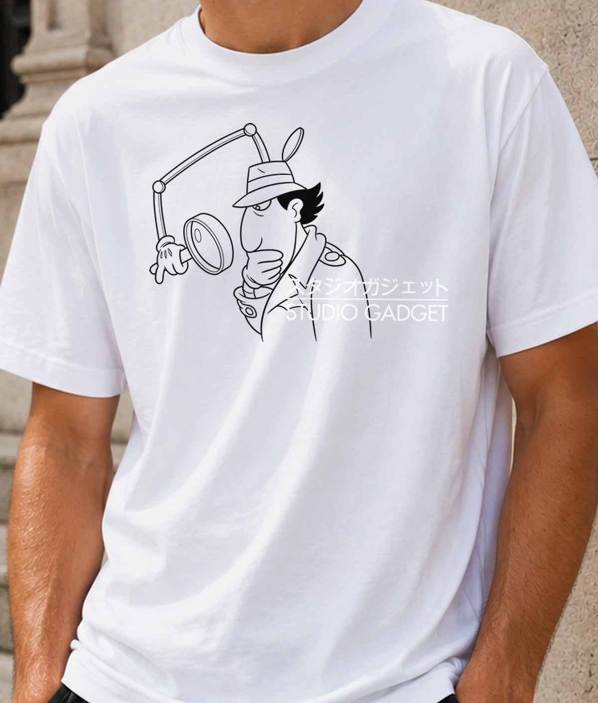 Camiseta Studio Gadget – Detective de Dibujos de los 80 (blanca)