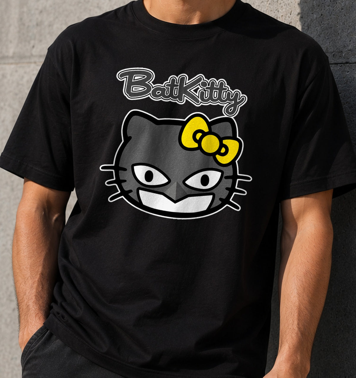 Camiseta BatKitty – Batman y Hello Kitty (negra)
