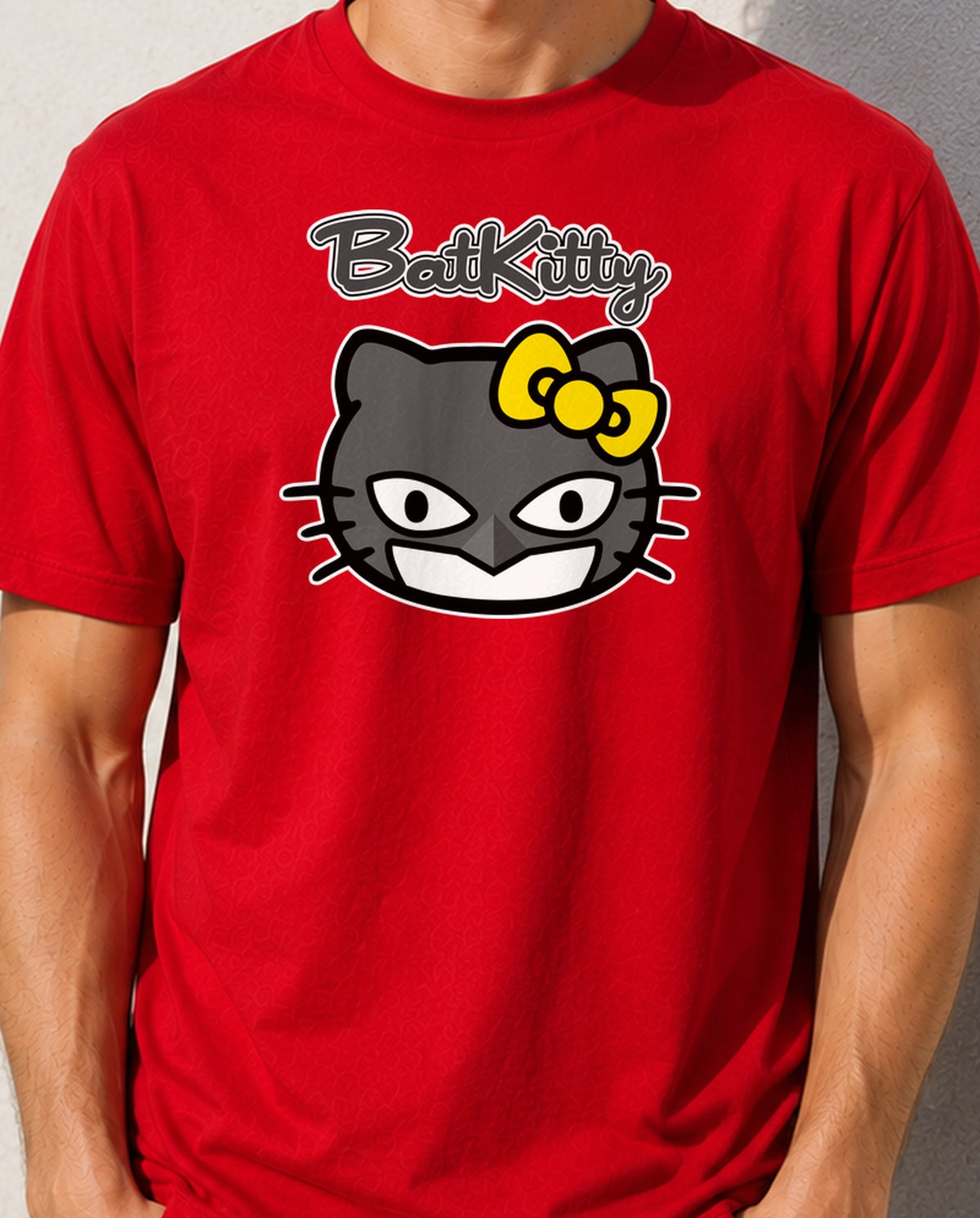Camiseta BatKitty – Batman y Hello Kitty (roja)