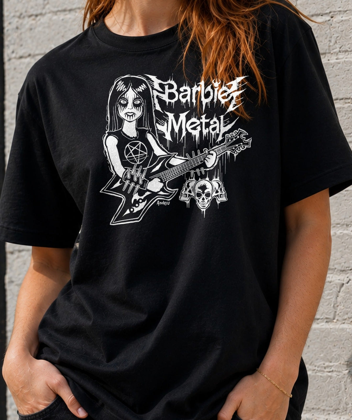 Camiseta Barbie Metal – Parodia Metal y Muñecas (negra)
