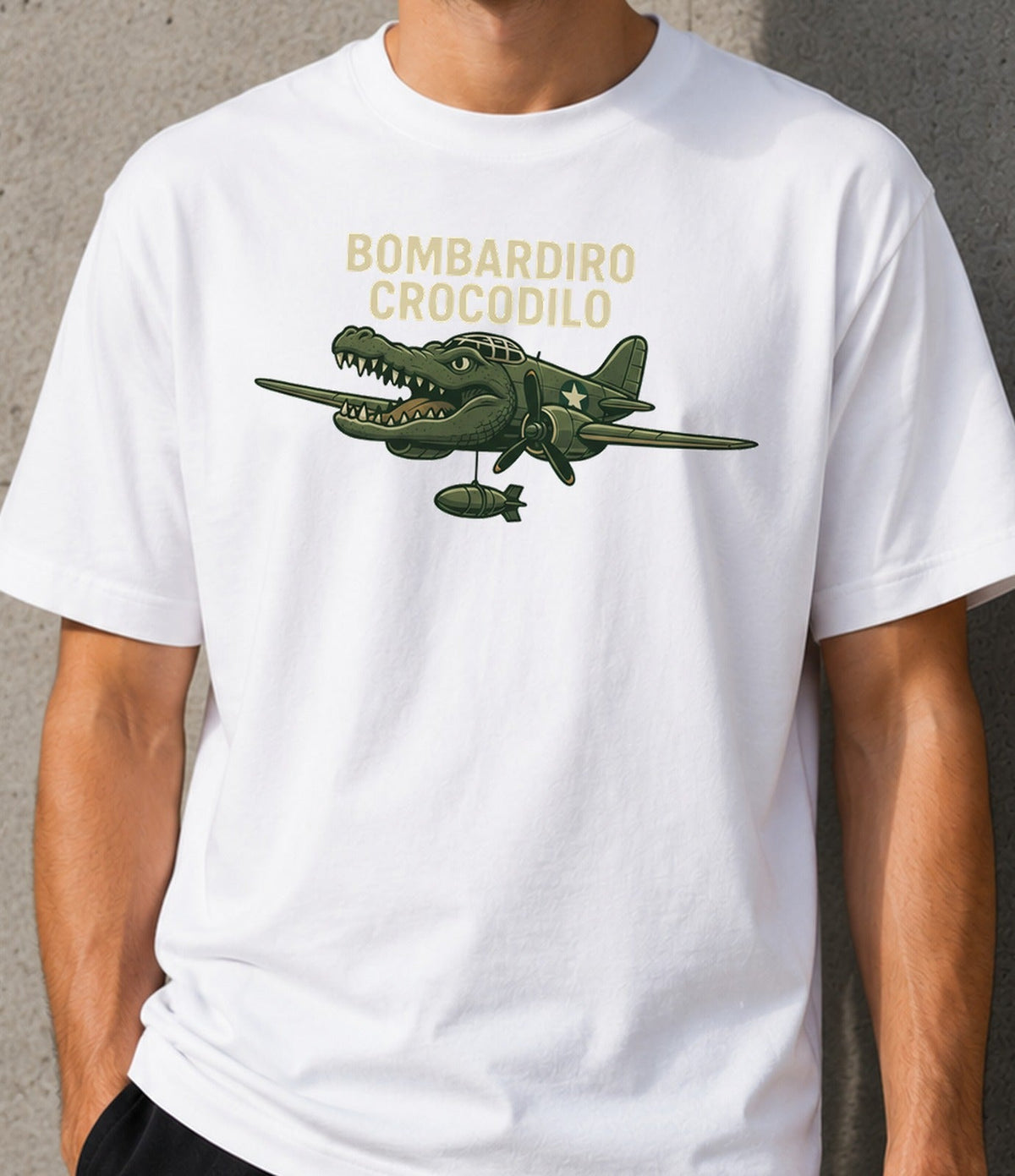 Camiseta Bombardiro Crocodilo – Meme Italian Brainrot (blanca)