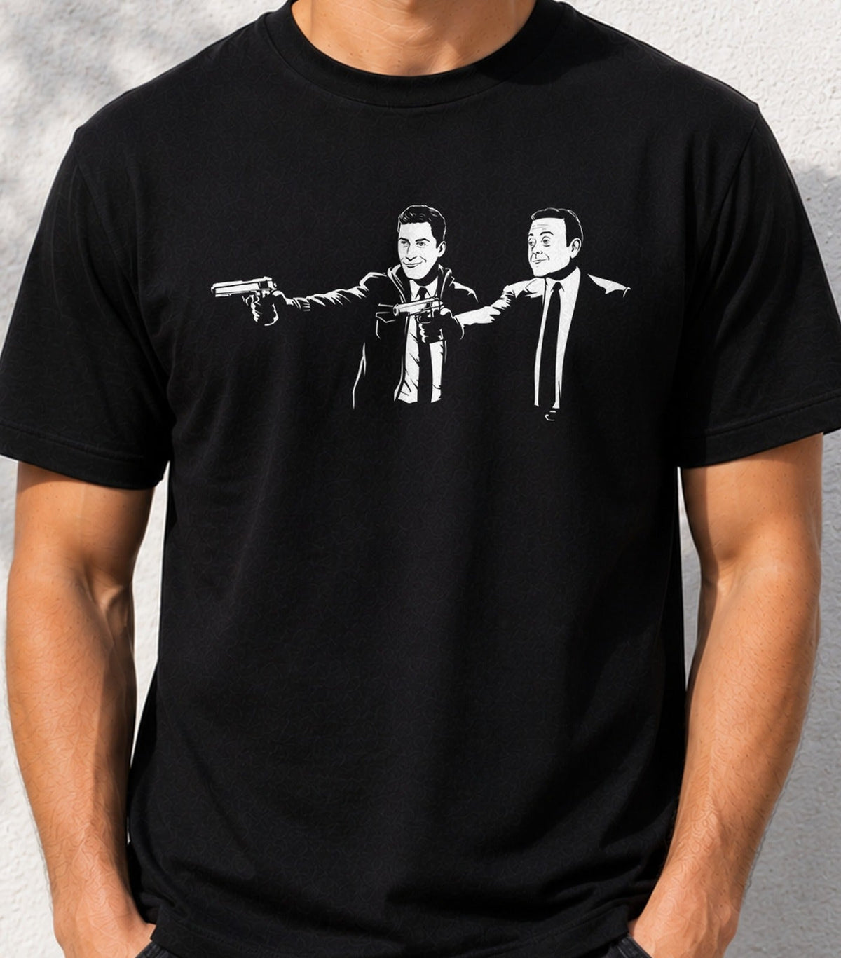 Camiseta Brooklyn Fiction – Parodia de Policías y Cine de los 90 (negra)