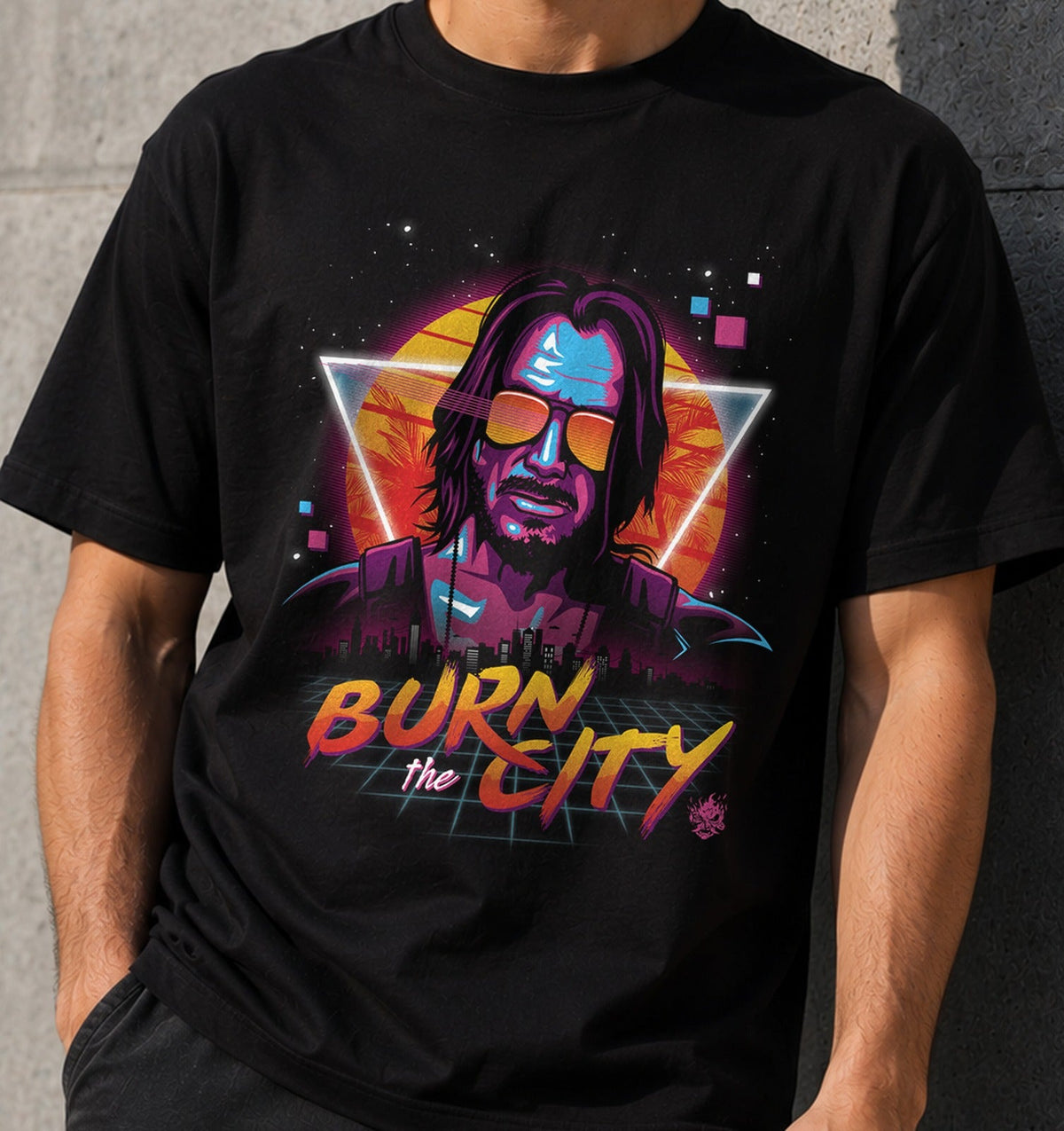 Camiseta Burn the City – Estética Synthwave Ochentera (negra)