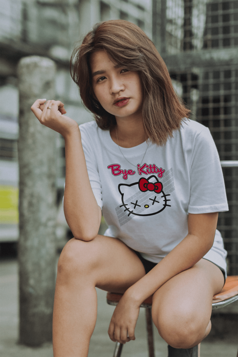 Camiseta Bye Kitty - El Cajón Friki