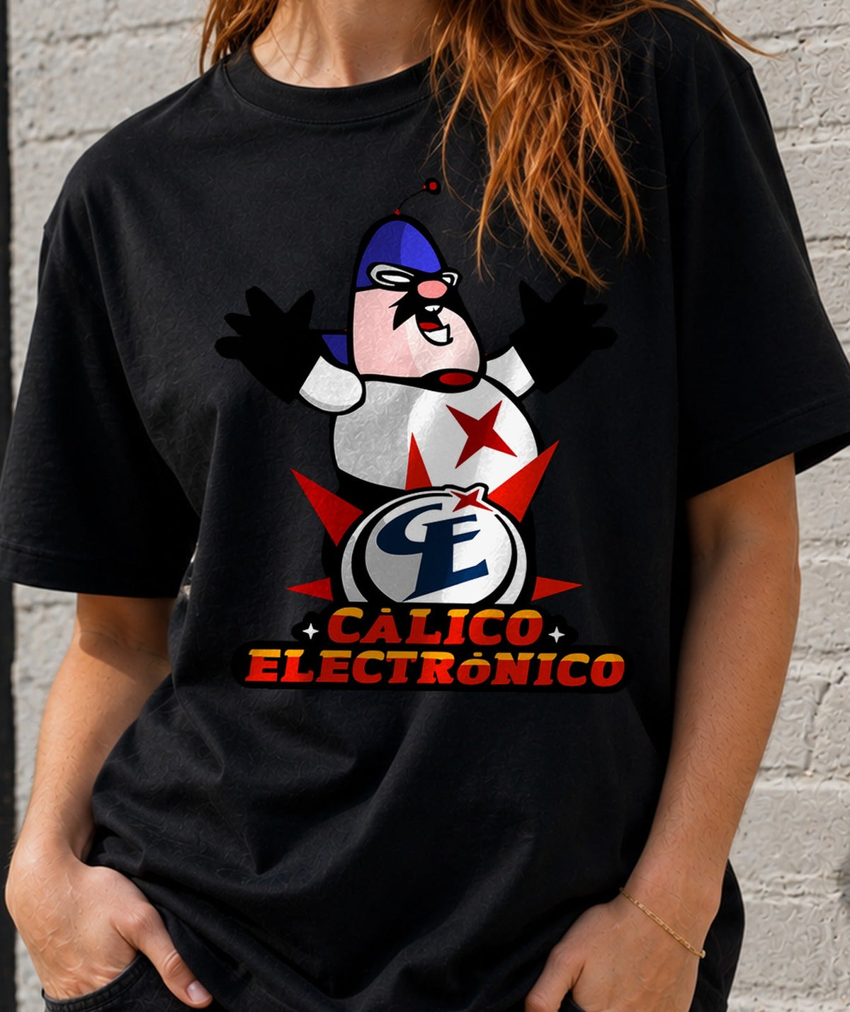Camiseta Calico Electrónico – Superhéroe de Culto Español (negra)