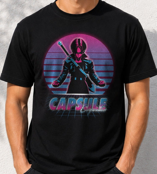 Camiseta Capsule Corp – Trunks de Dragon Ball Z (negra)