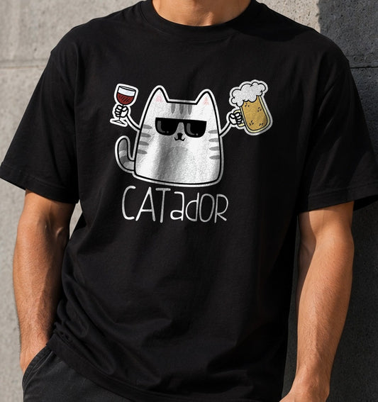 Camiseta Catador – Gato Amante del Vino y la Cerveza (negra)