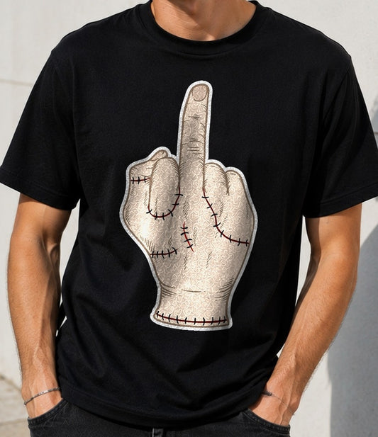Camiseta Cosa os Saluda – Miércoles Addams (negra)