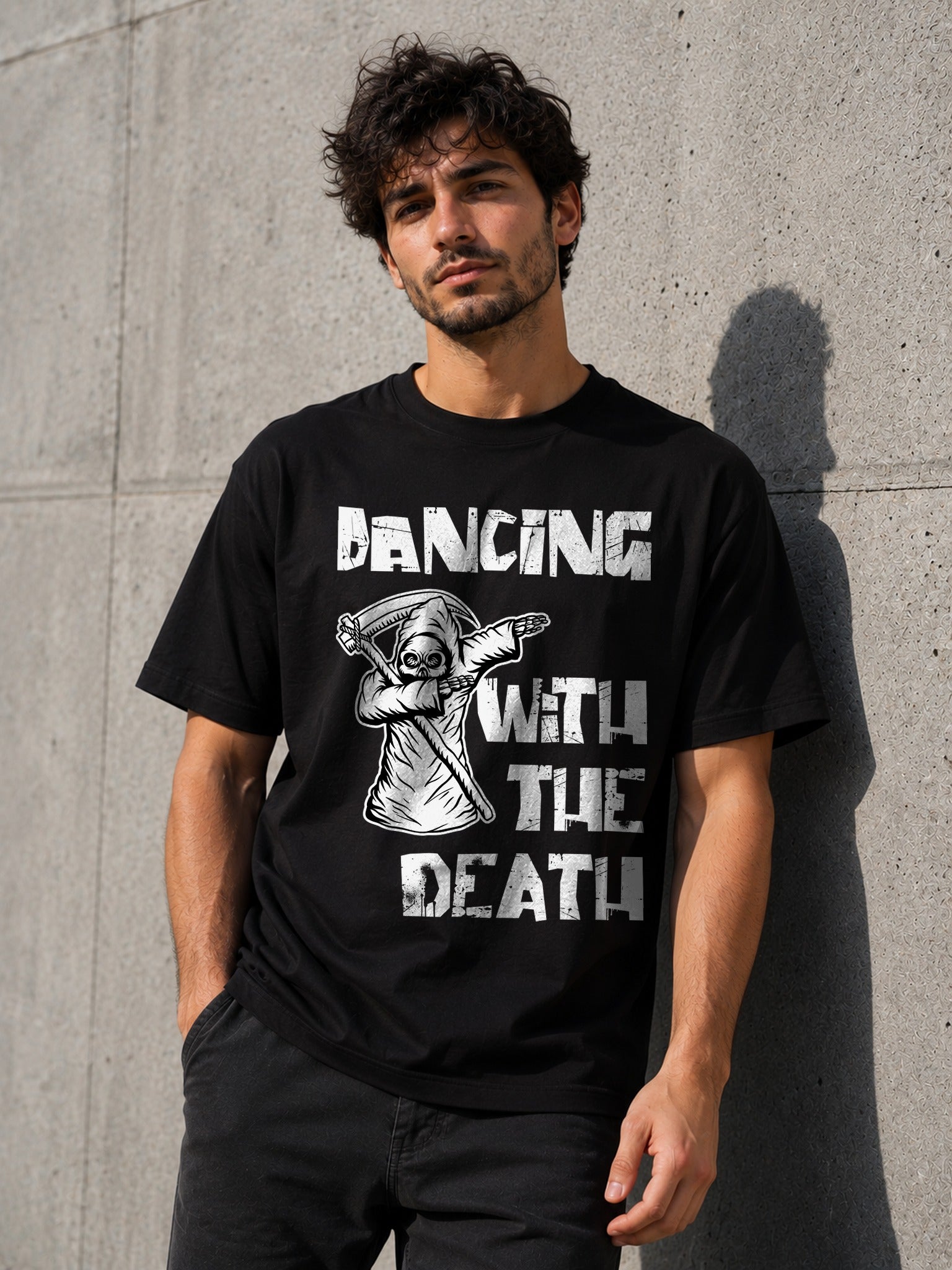 Camiseta con el diseño Dancing With The Death – Regalo para amantes del Halloween, de Paranoia Records