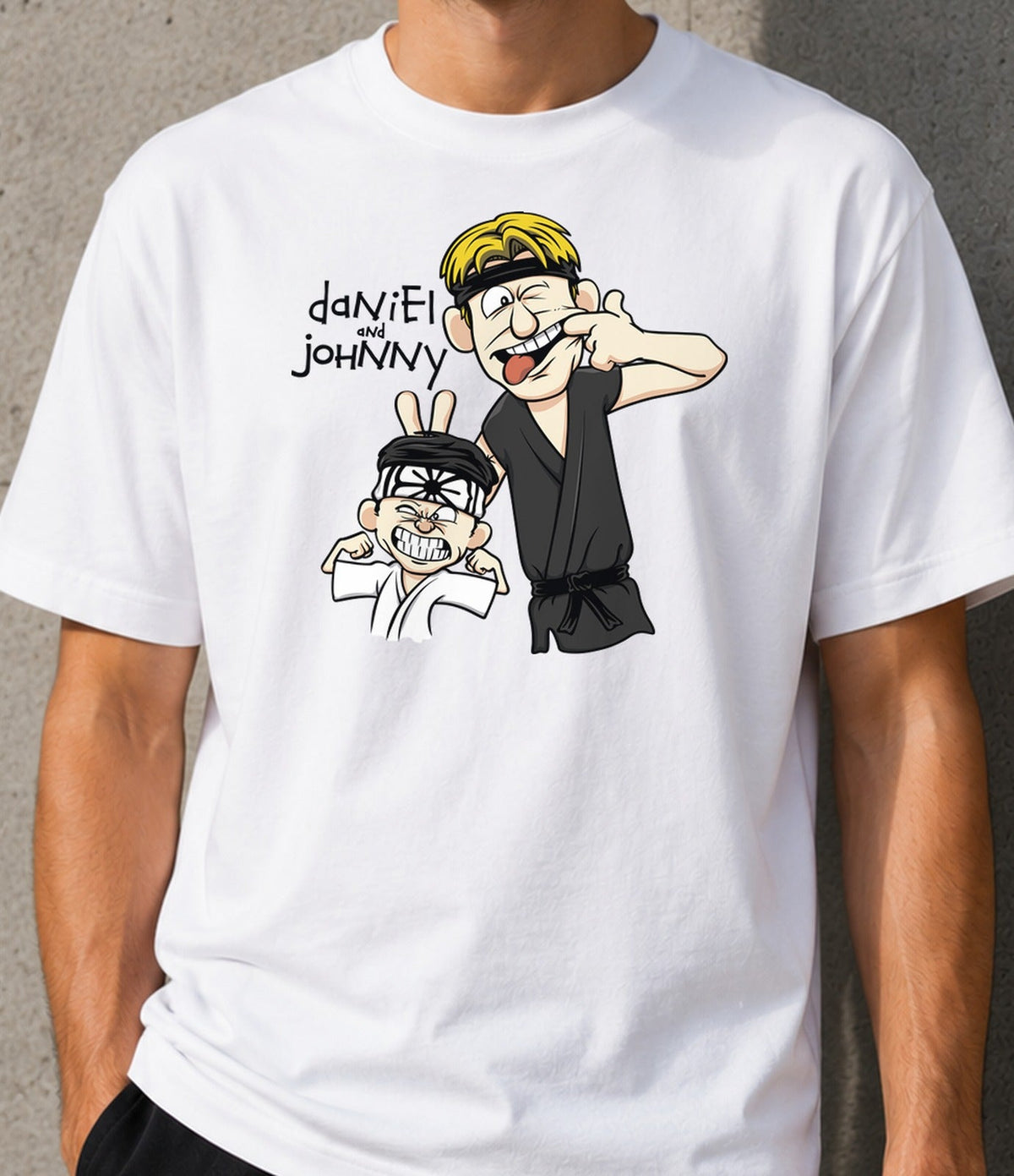 Camiseta Daniel and Johnny – Karate y Cine de los 80 (blanca)