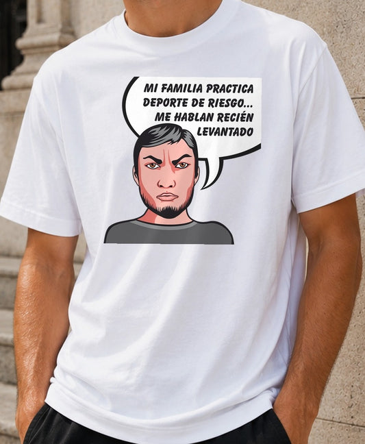 Camiseta Deporte de Riesgo – Regalo con Humor Familiar (blanca)
