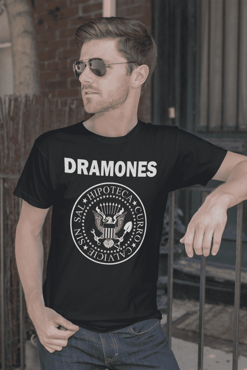 Camiseta DRAMONES - El Cajón Friki