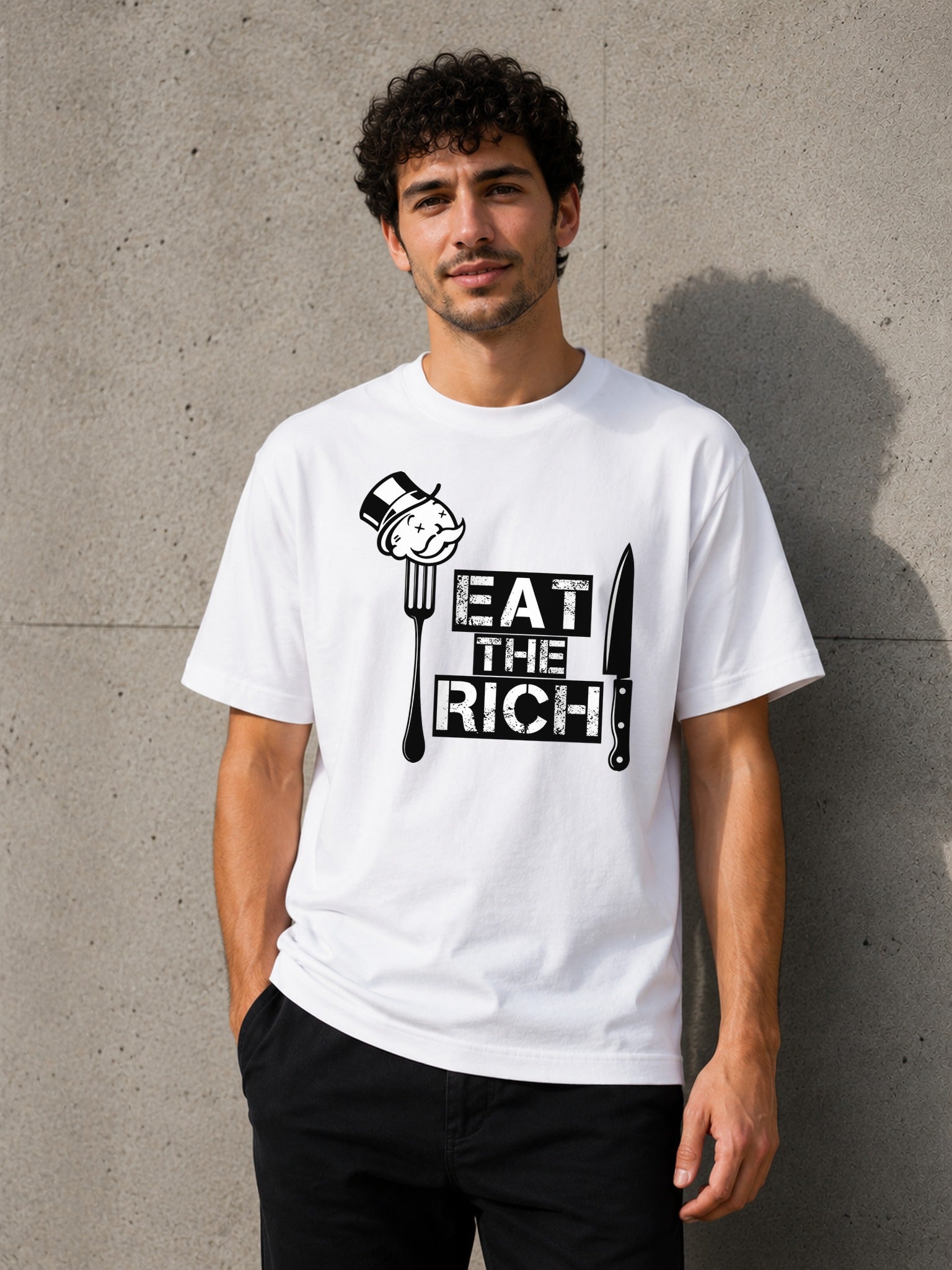 Camiseta con el diseño Eat the Rich – Humor social para hartos del capital, de Paranoia Records