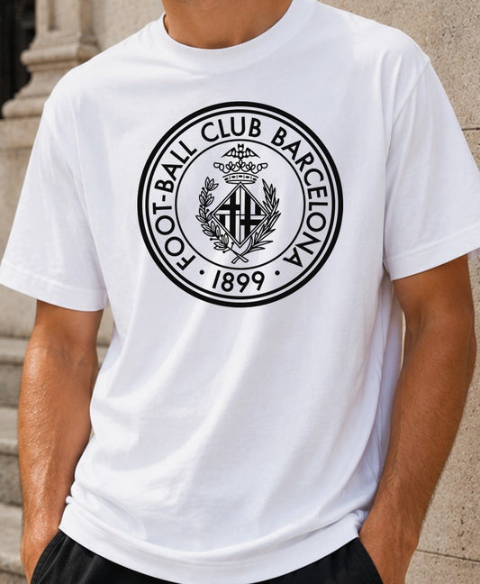 Camiseta FC Barcelona 1899 – Escudo Retro (blanca)