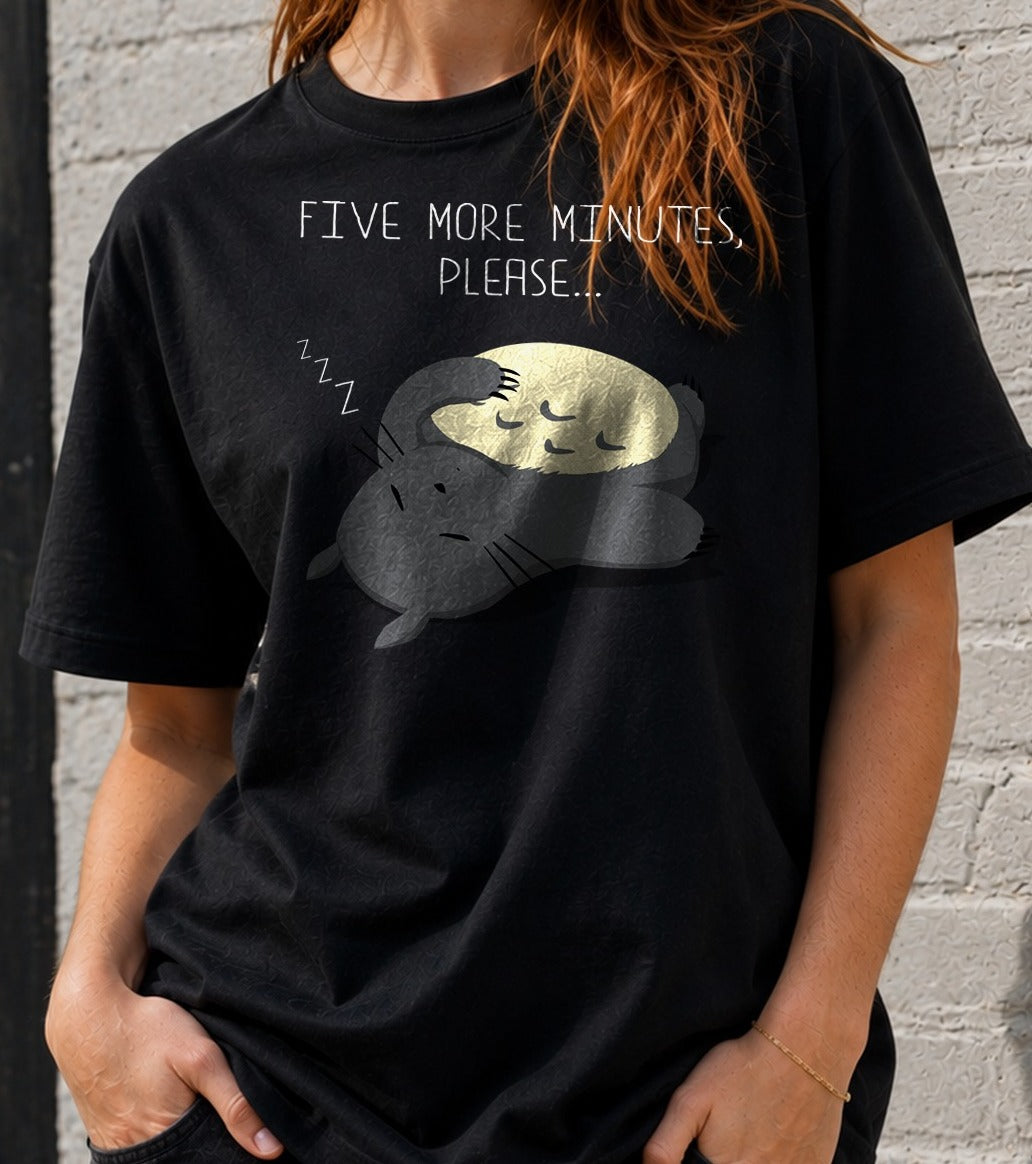 Camiseta Five more minutes for Totoro – Mi Vecino Totoro (negra)