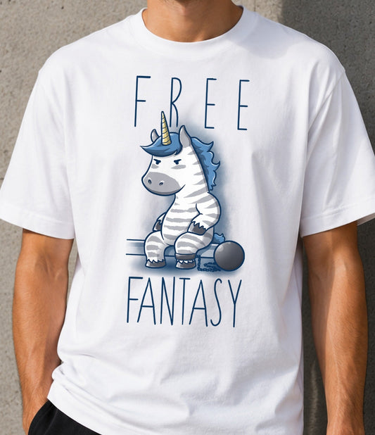 Camiseta Free Fantasy – Unicornio Cebra en la Cárcel (blanca)