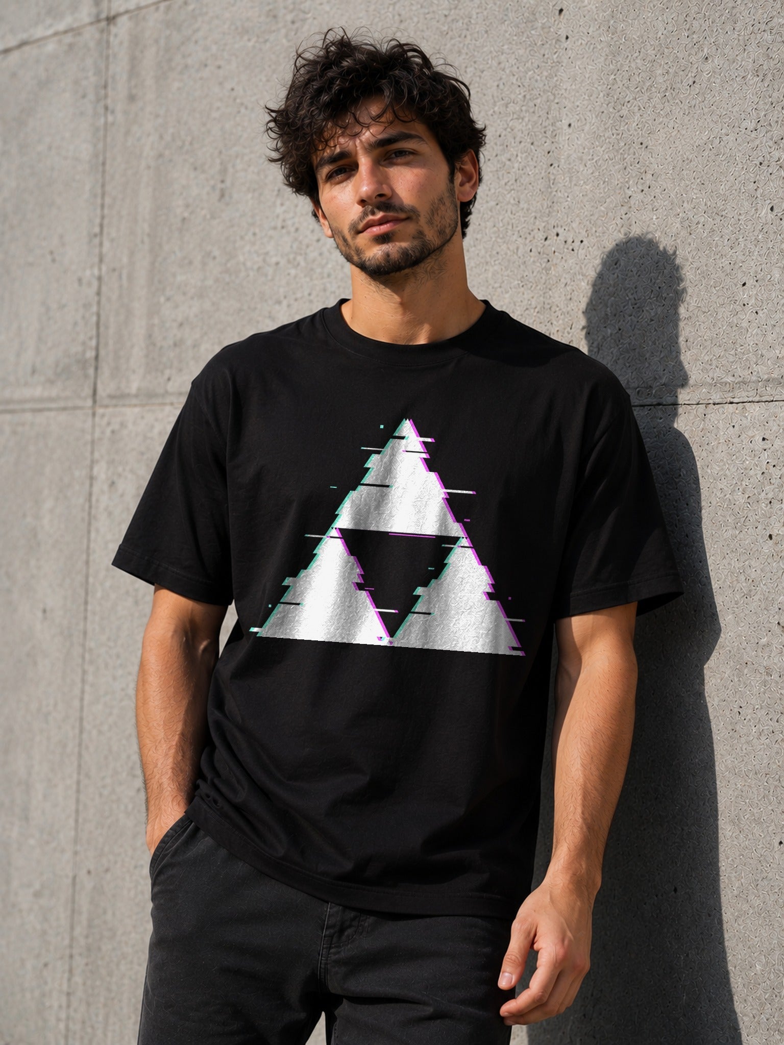 Camiseta Glitch Triforce – The Legend of Zelda (negra)
