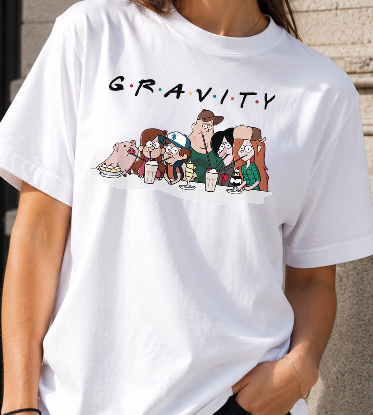 Camiseta Gravity Friends – Dibujos Animados y Comedia de los 90 (blanca)