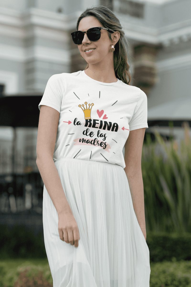 Camiseta La reina de las madres - El Cajón Friki