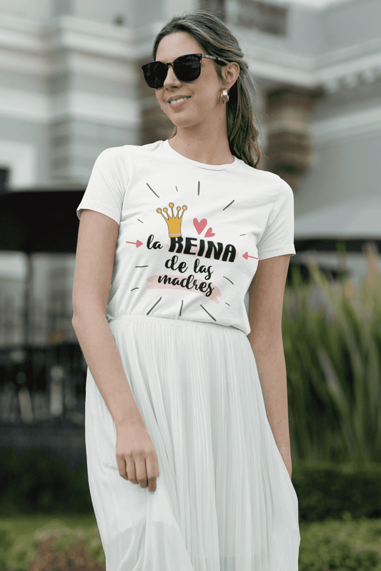 Camiseta La reina de las madres - El Cajón Friki