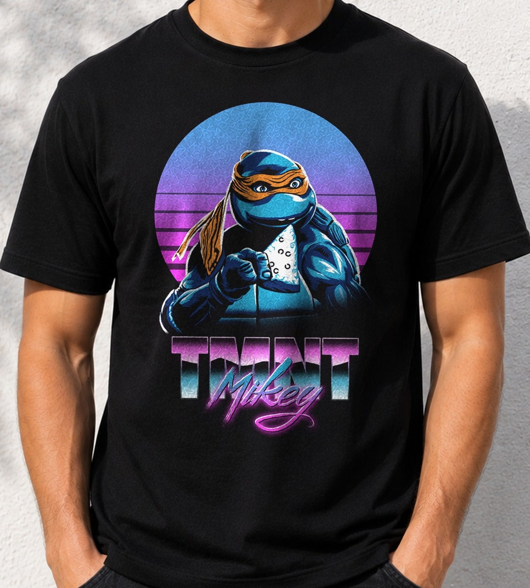 Camiseta Mikey – Tortugas Ninja (negra)