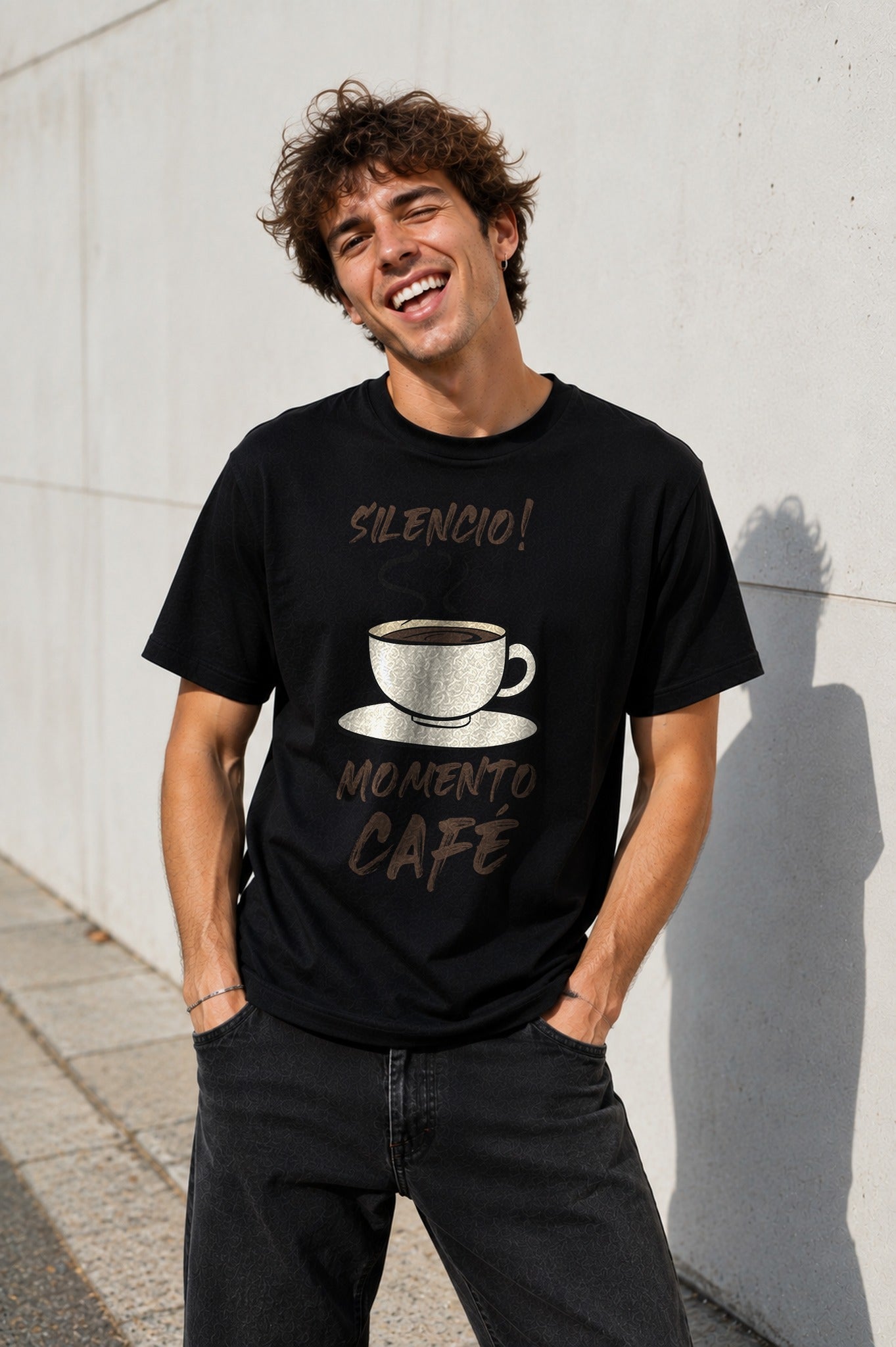 Camiseta con el diseño Momento Café – Regalo para adictos al café, de Paranoia Records