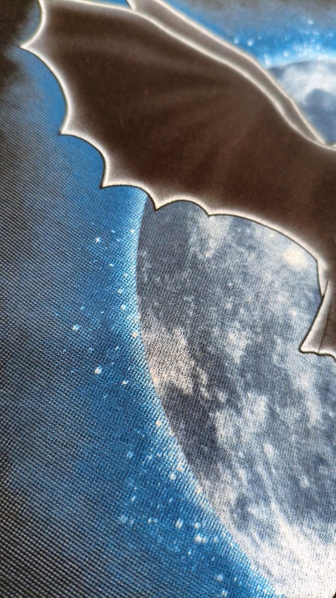 Camiseta Moon Dragons Outlet - El Cajón Friki