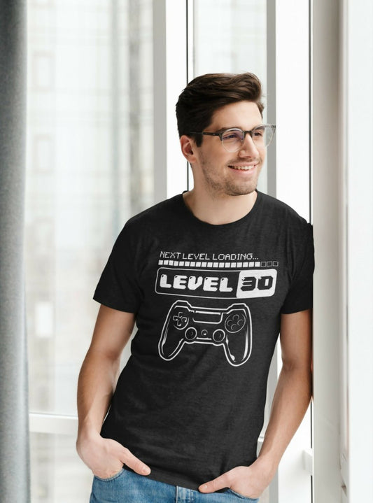 Camiseta Next Level (30 años) - El Cajón Friki