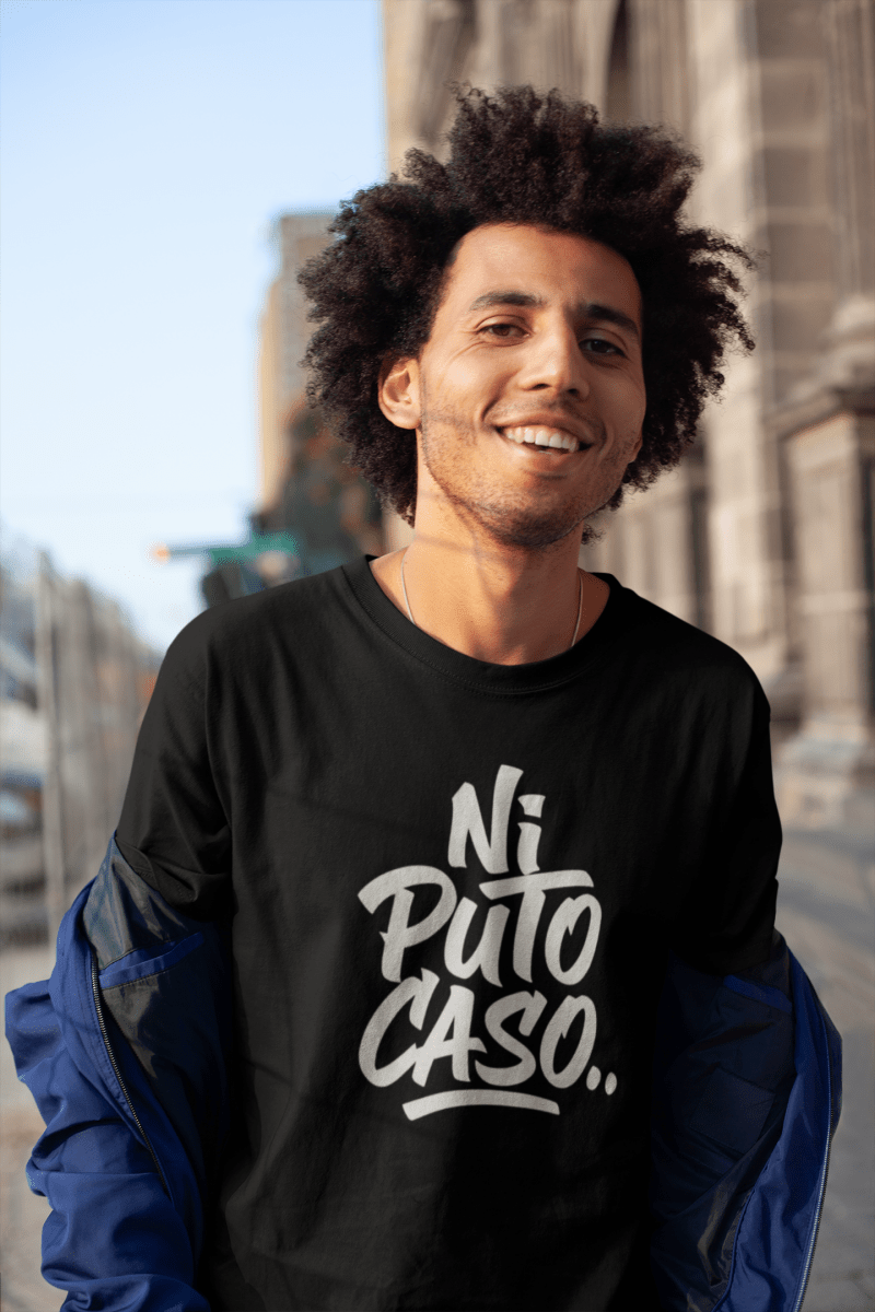 Camiseta Ni Puto Caso - El Cajón Friki