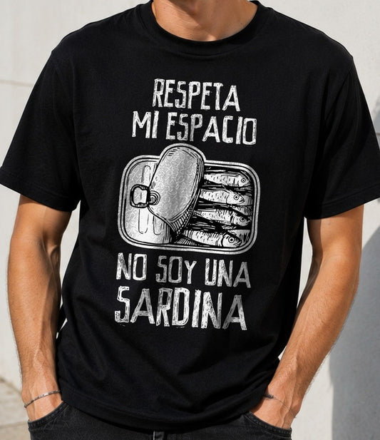 Camiseta No Soy Una Sardina – Regalo para Odiar las Aglomeraciones (negra)