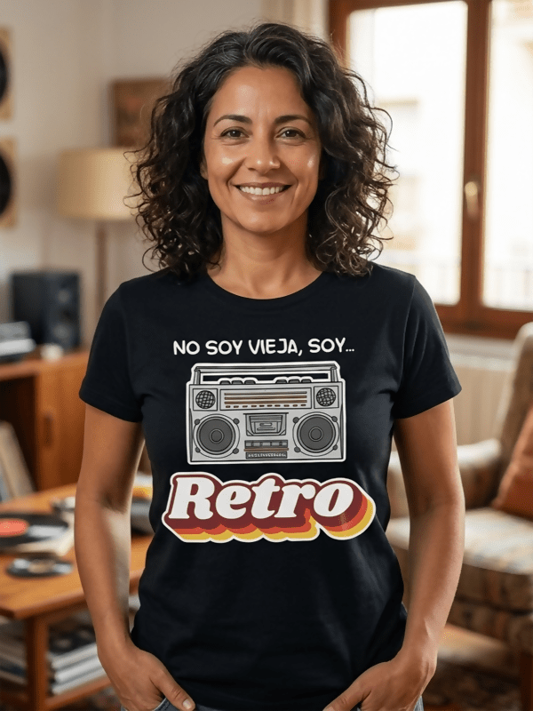 Camiseta No soy vieja soy retro - El Cajón Friki