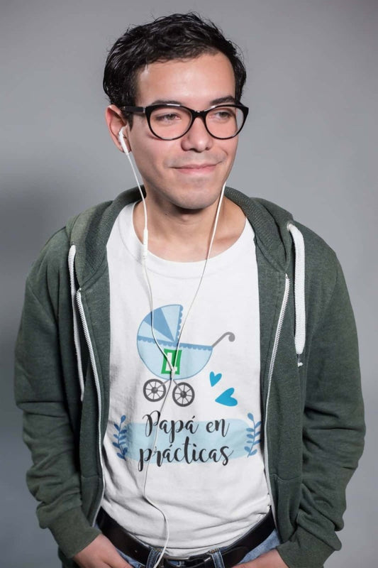 Camiseta Papá en prácticas - El Cajón Friki