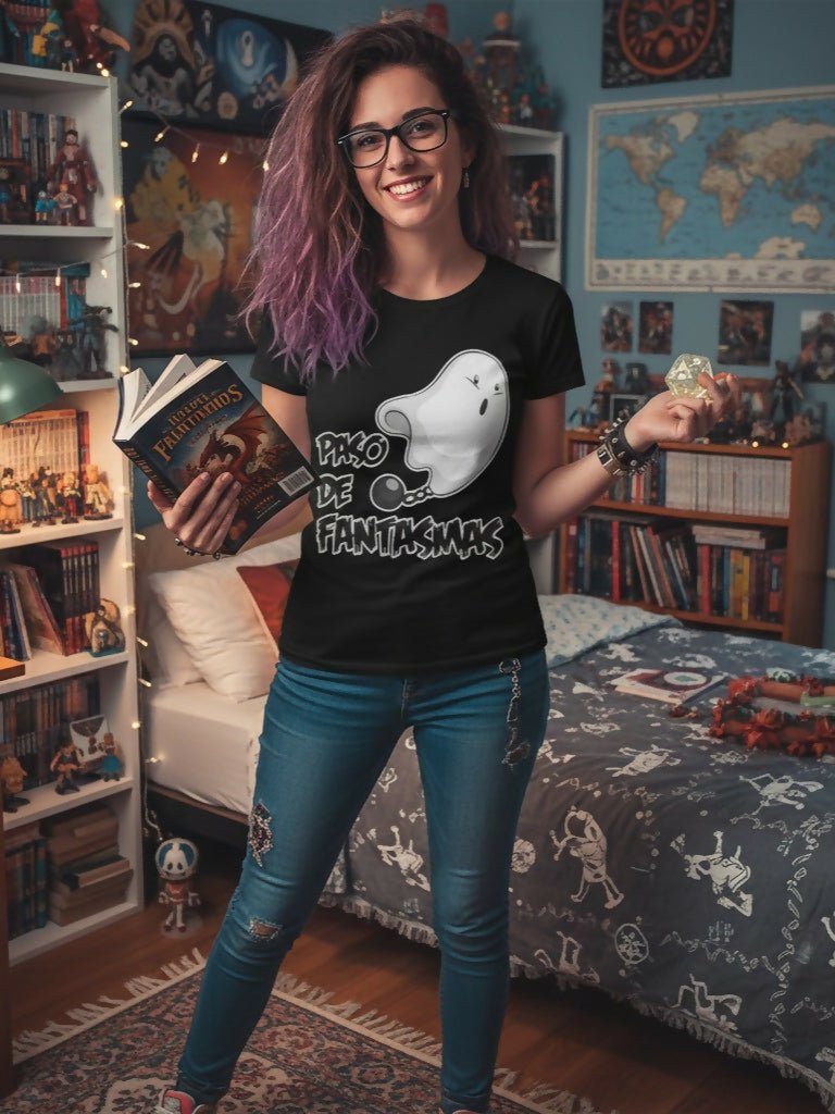 Camiseta Paso de fantasmas - El Cajón Friki