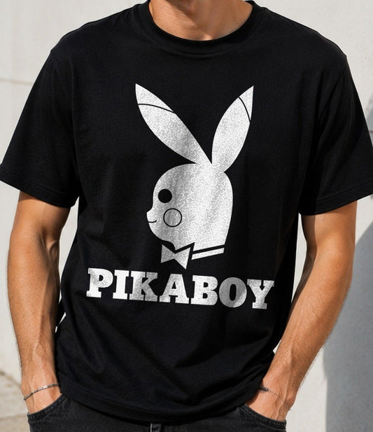 Camiseta Pikaboy – Parodia Pikachu (negra)