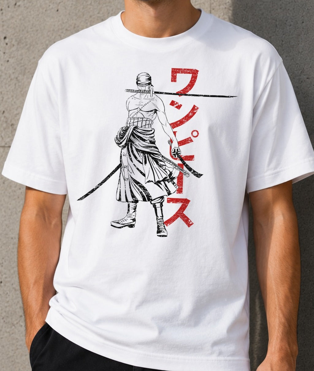 Camiseta Pirate Hunter – Zoro de One Piece (blanca)