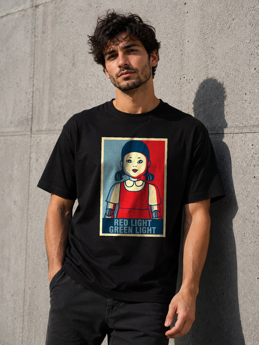 Camiseta con el diseño Red Light Green Light – El Juego del Calamar, de Paranoia Records