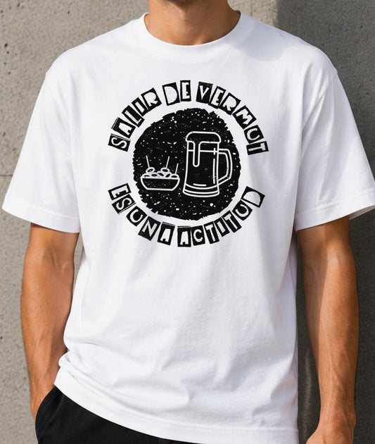 Camiseta Salir de Vermut – Es una Actitud (blanca)