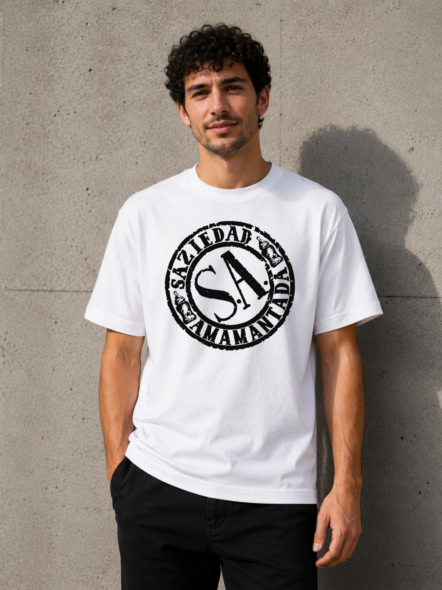 Camiseta con el diseño Saziedad Amamantada – Camiseta de crítica social, de Paranoia Records
