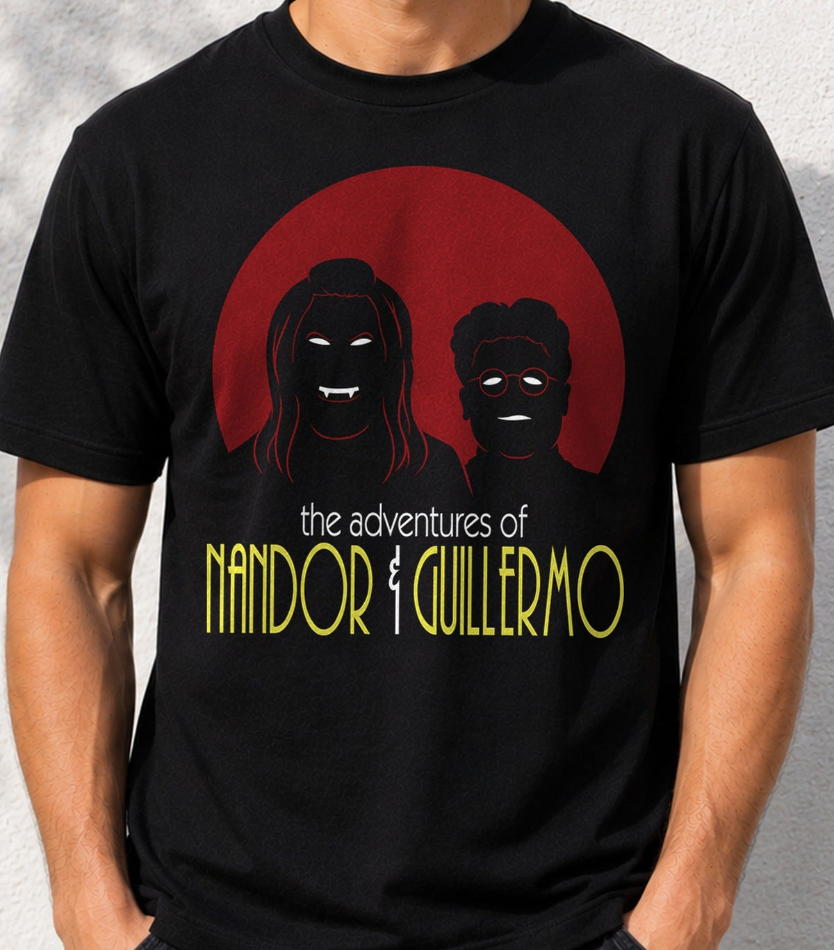 Camiseta Shadow Adventures – Vampiros y Comedia de Terror (negra)