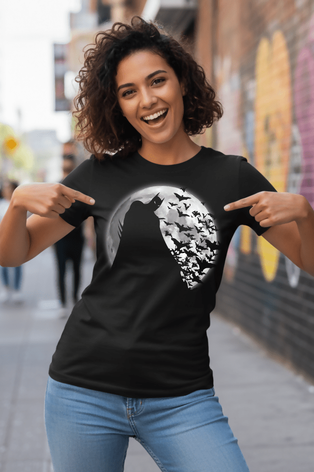 Camiseta Shadow Under the Moon - El Cajón Friki