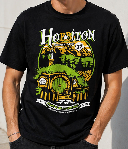 Camiseta Shire Summer Camp – Campamento de Verano Fantástico (negra)
